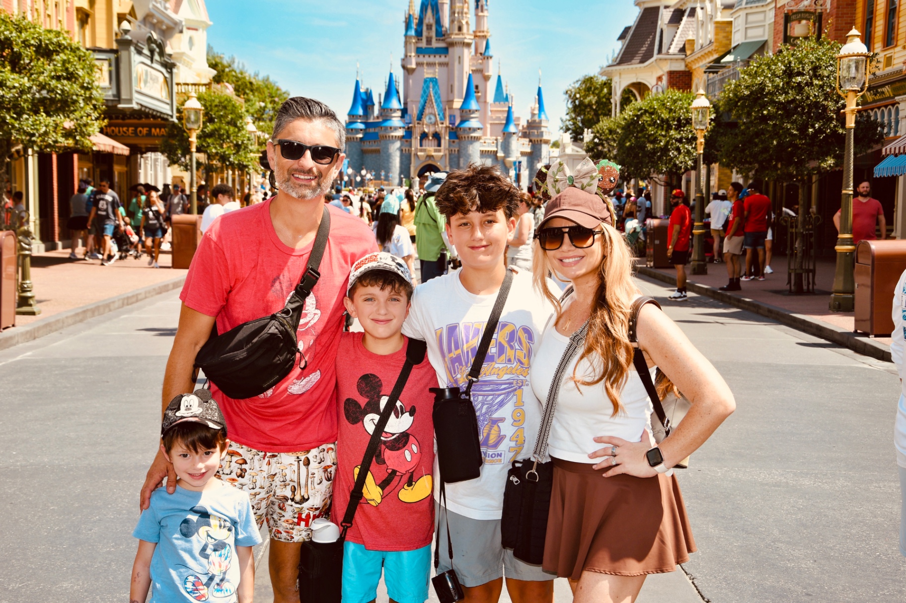 Maggie's family β mom, dad, and the three boys